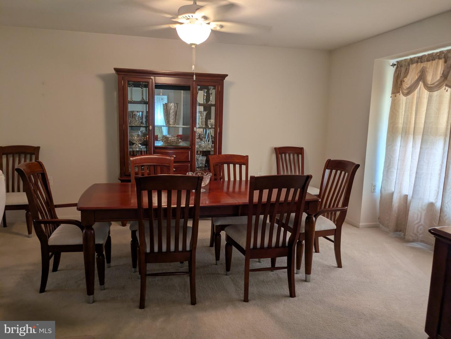 515 Howey Dr Property Photo 4