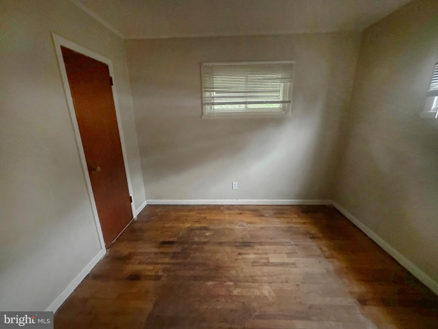 31 Trilby Ave Property Photo 3