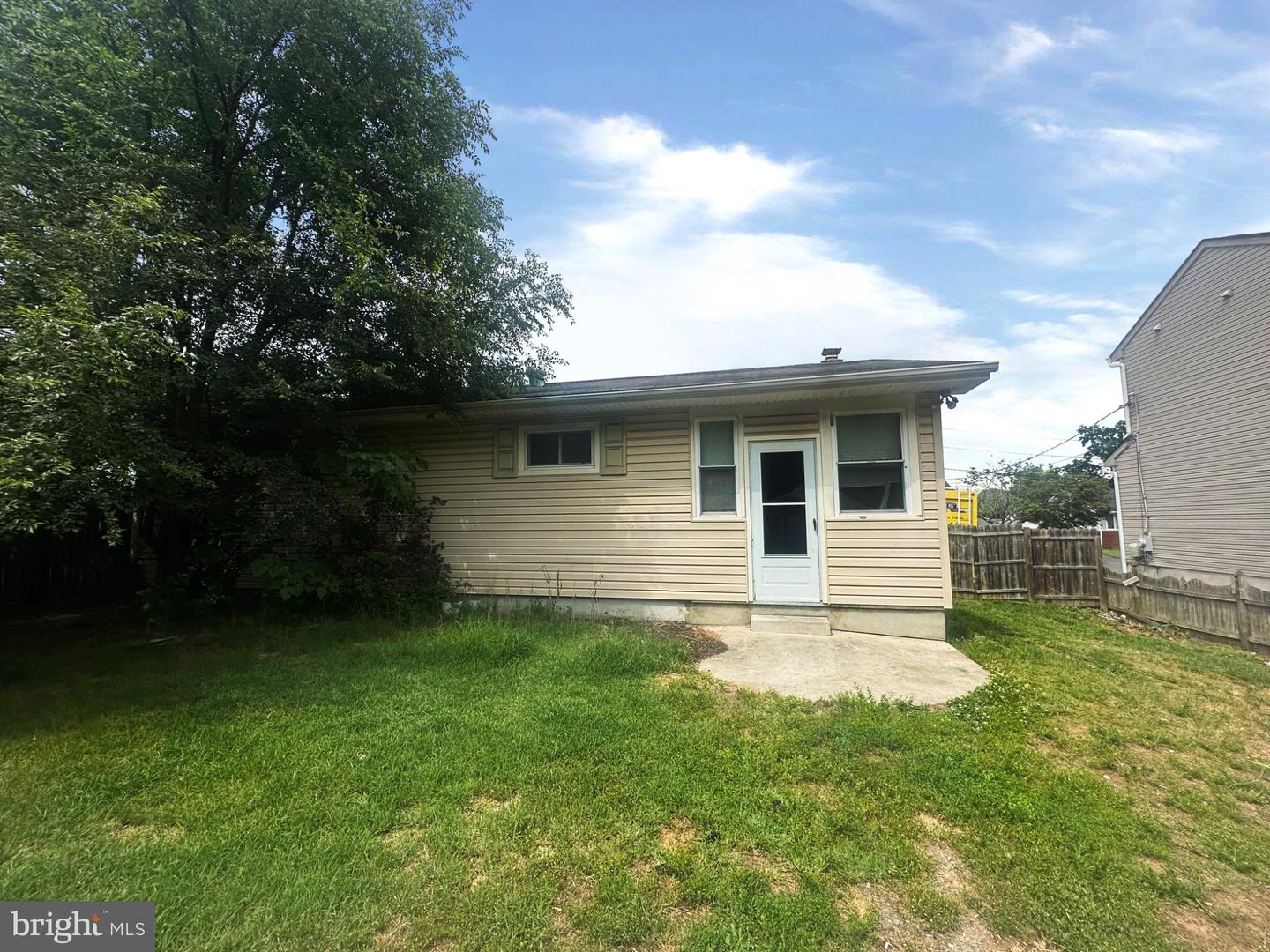31 Trilby Ave Property Photo 7