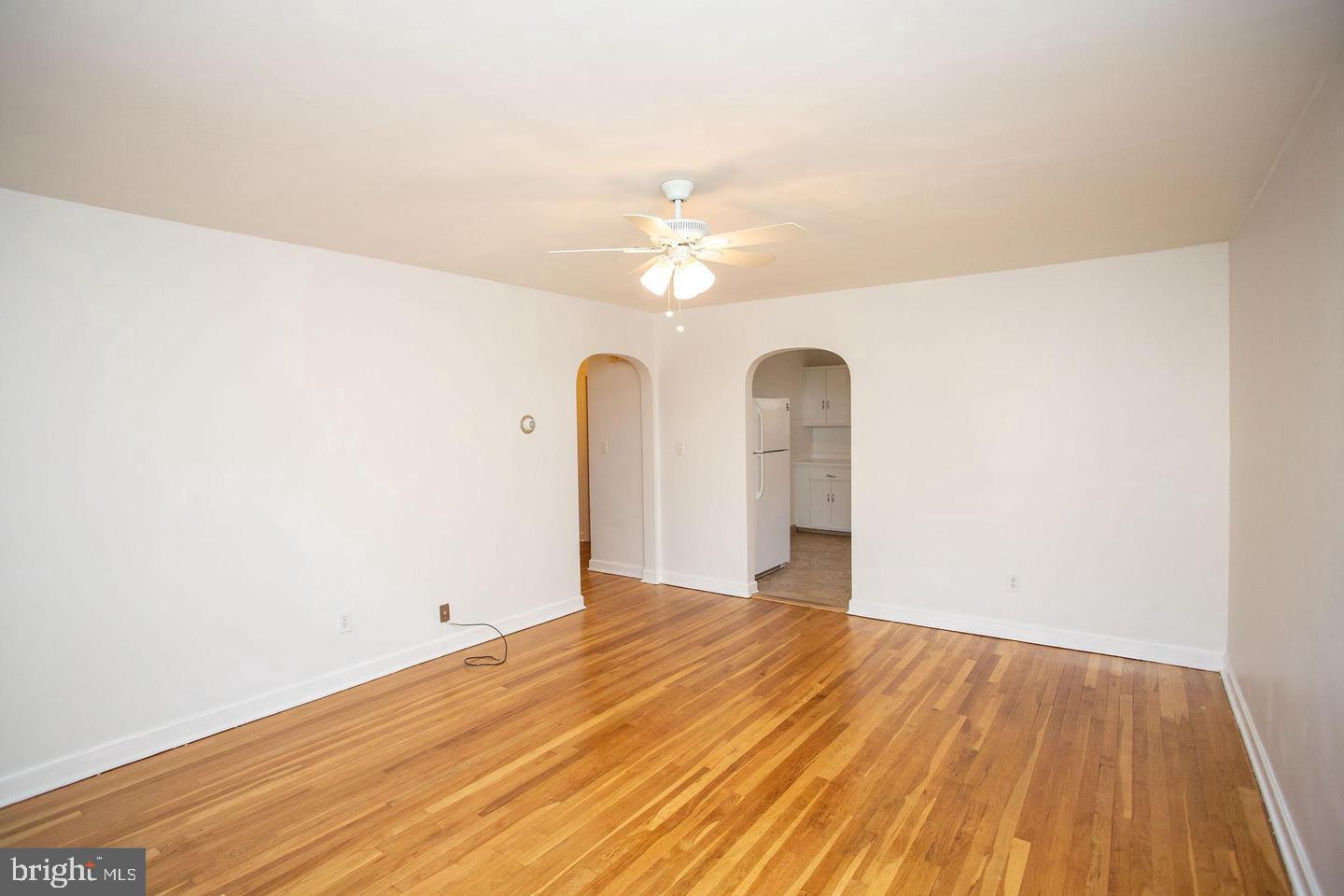 56 Linwood Ave Property Photo 5