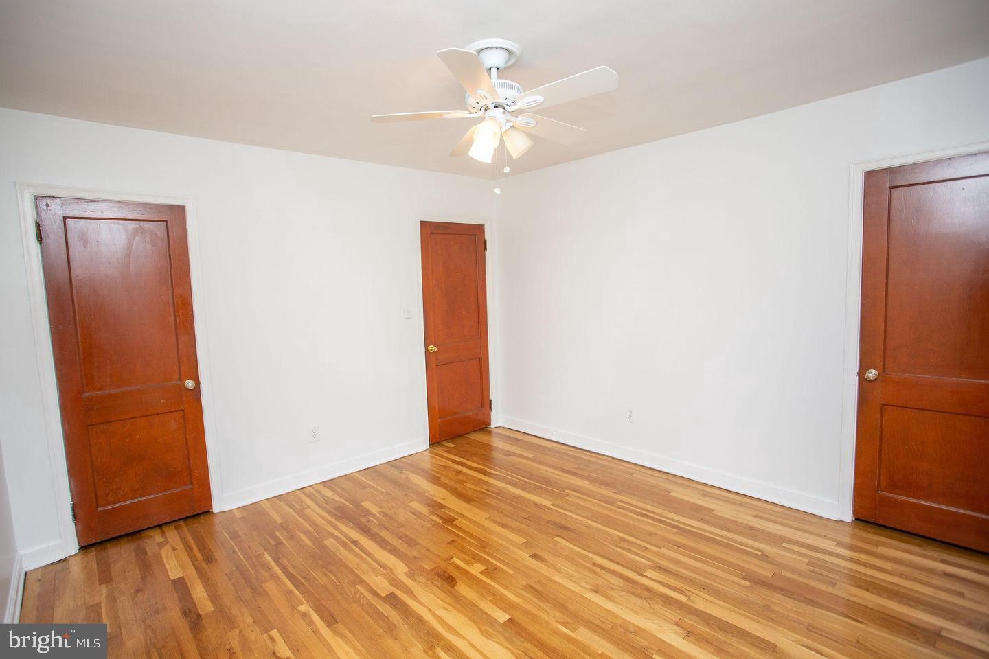 56 Linwood Ave Property Photo 9