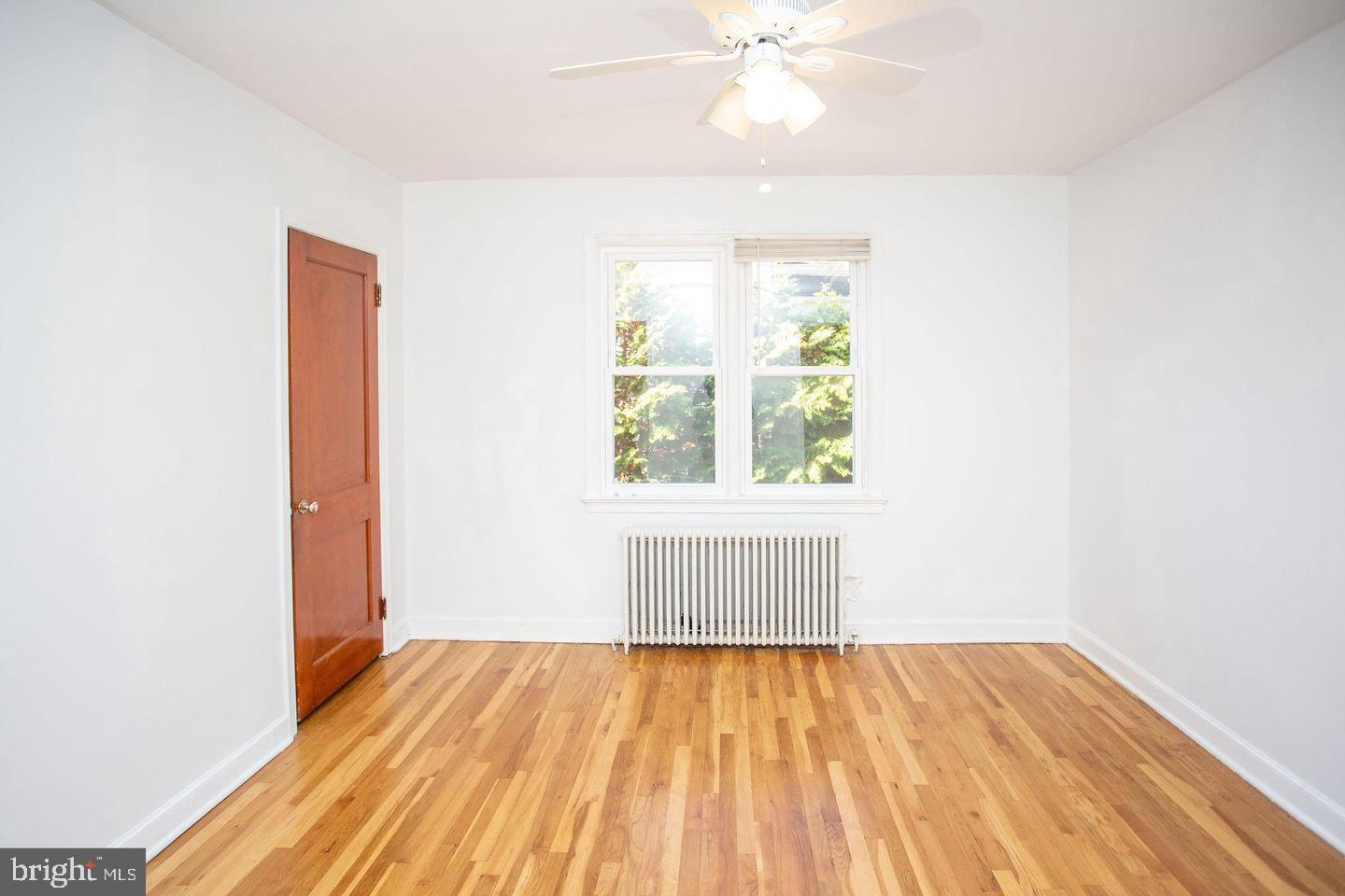 56 Linwood Ave Property Photo 11
