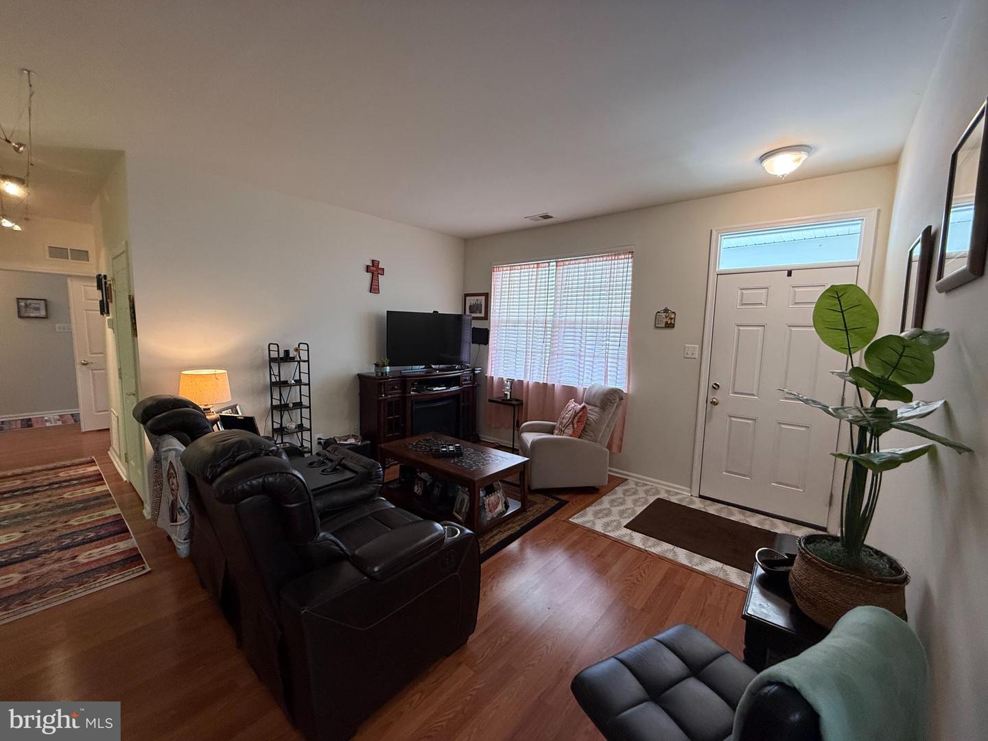 81 Pelican Property Photo 3