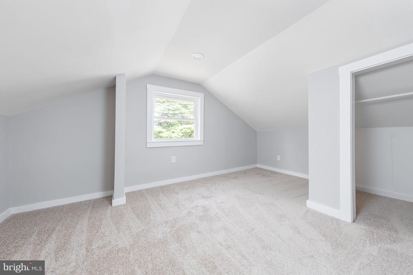738 Howard Ave Property Photo 17