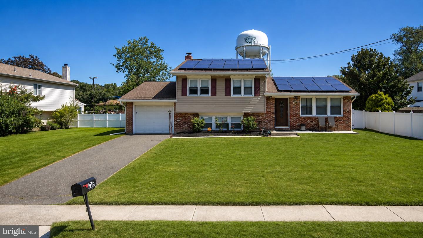 816 Lancing Rd Property Photo 1