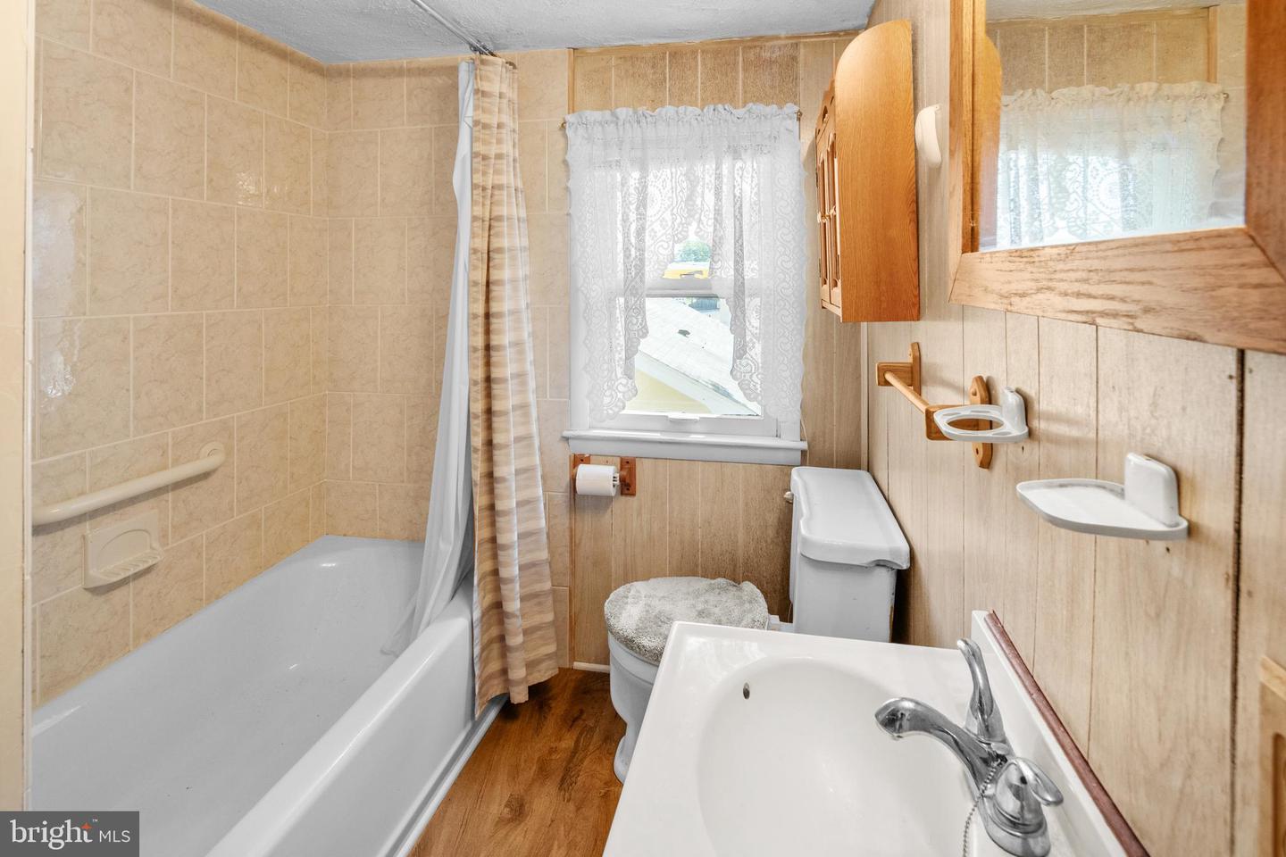 371 E Holly Ave Property Photo 17
