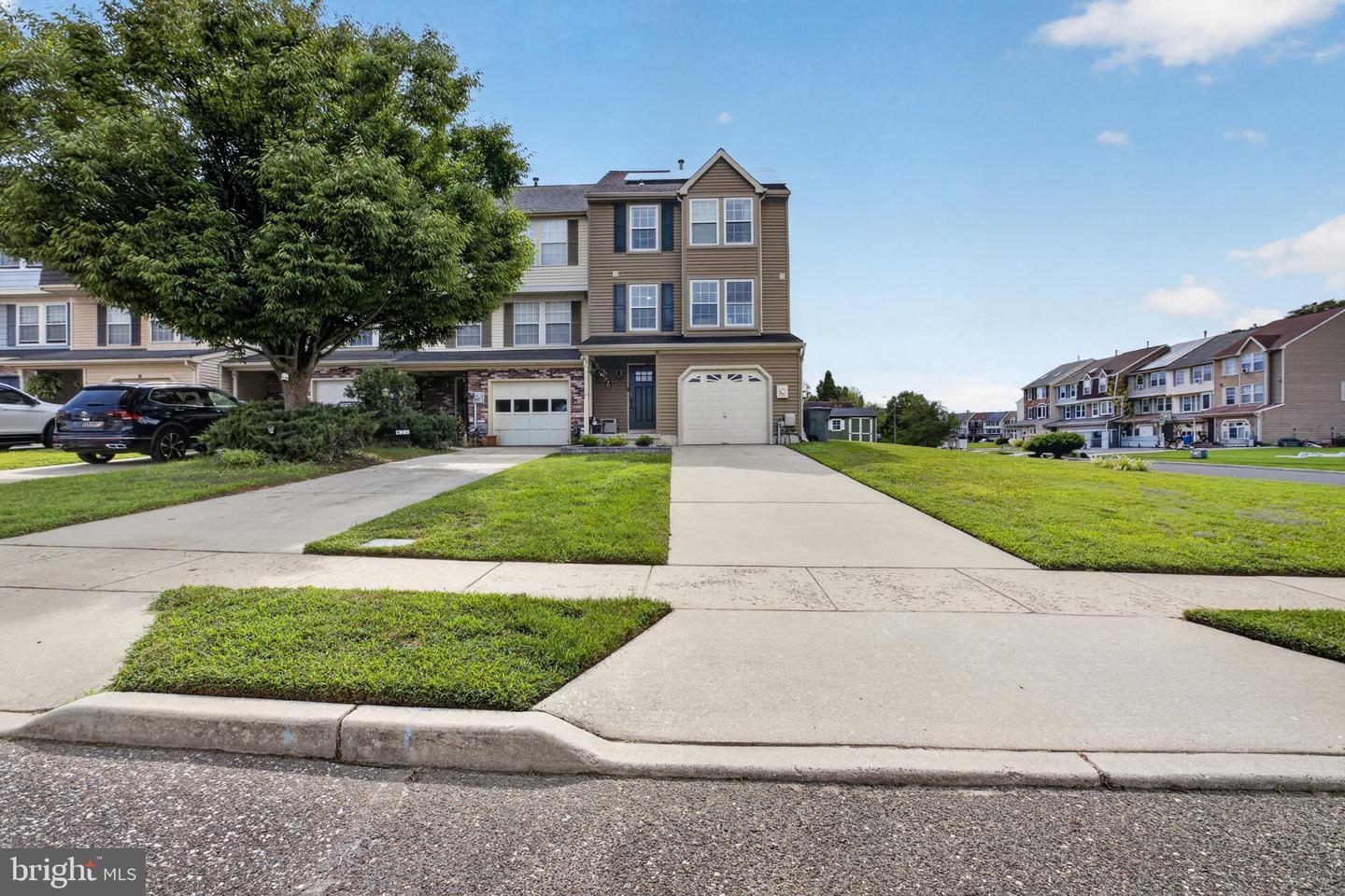 22 Canterbury Ct Property Photo 1