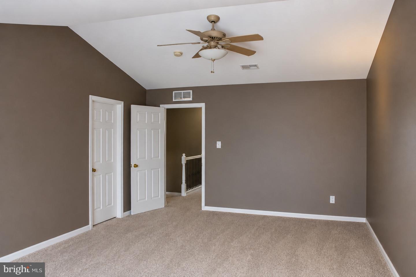 20 Clemens Ln Property Photo 18