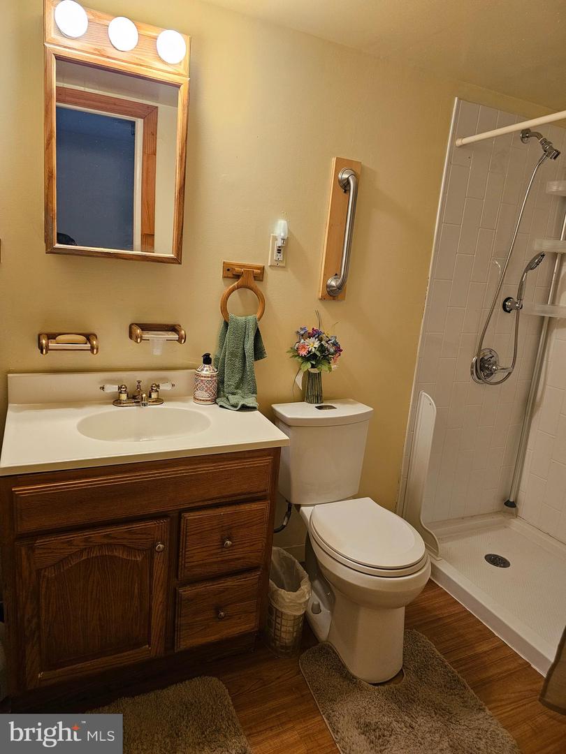 284 Floodgate Rd Property Photo 5