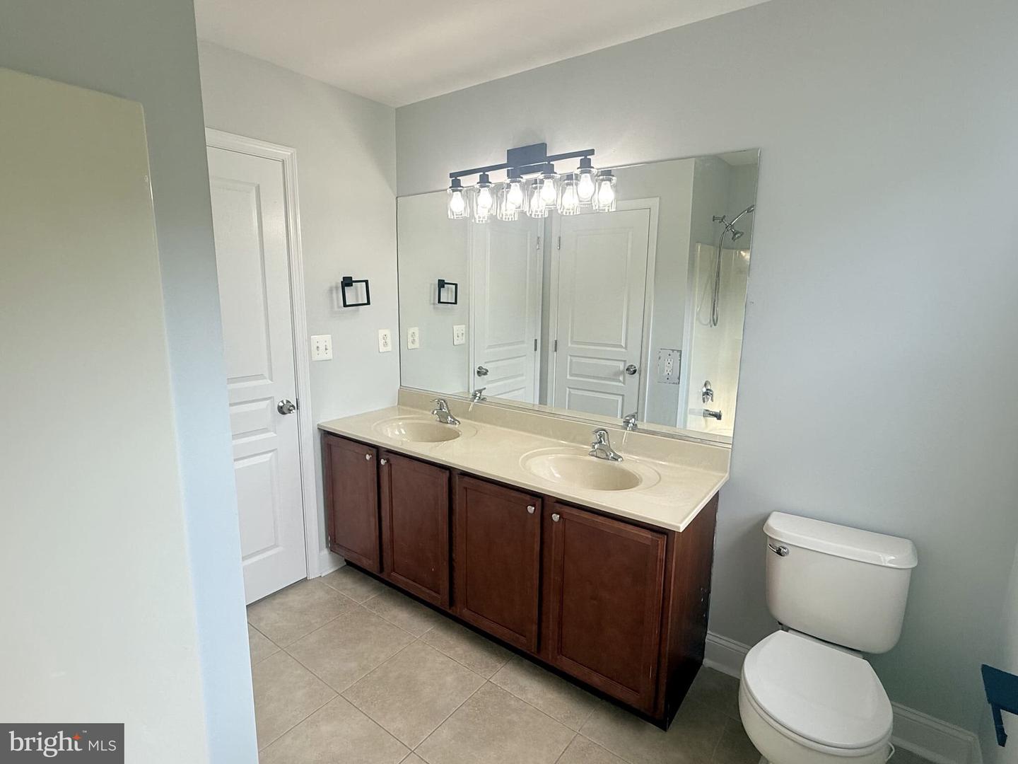 8 Mechanic St Property Photo 16