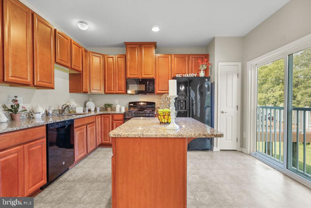 1607 Exposition Dr Property Photo 6