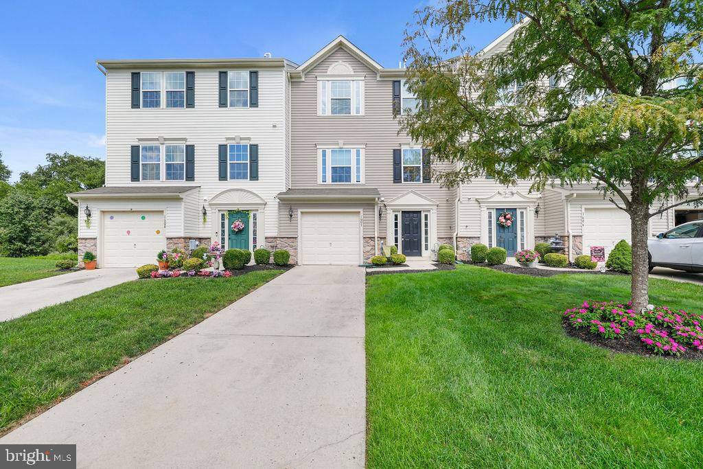1607 Exposition Dr Property Photo 9