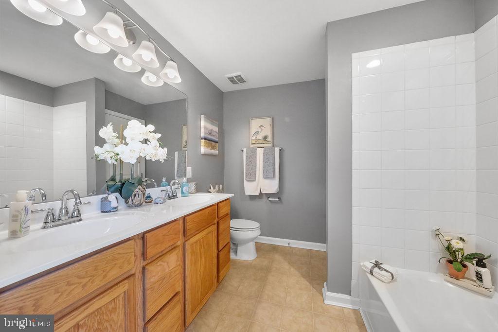 1607 Exposition Dr Property Photo 22