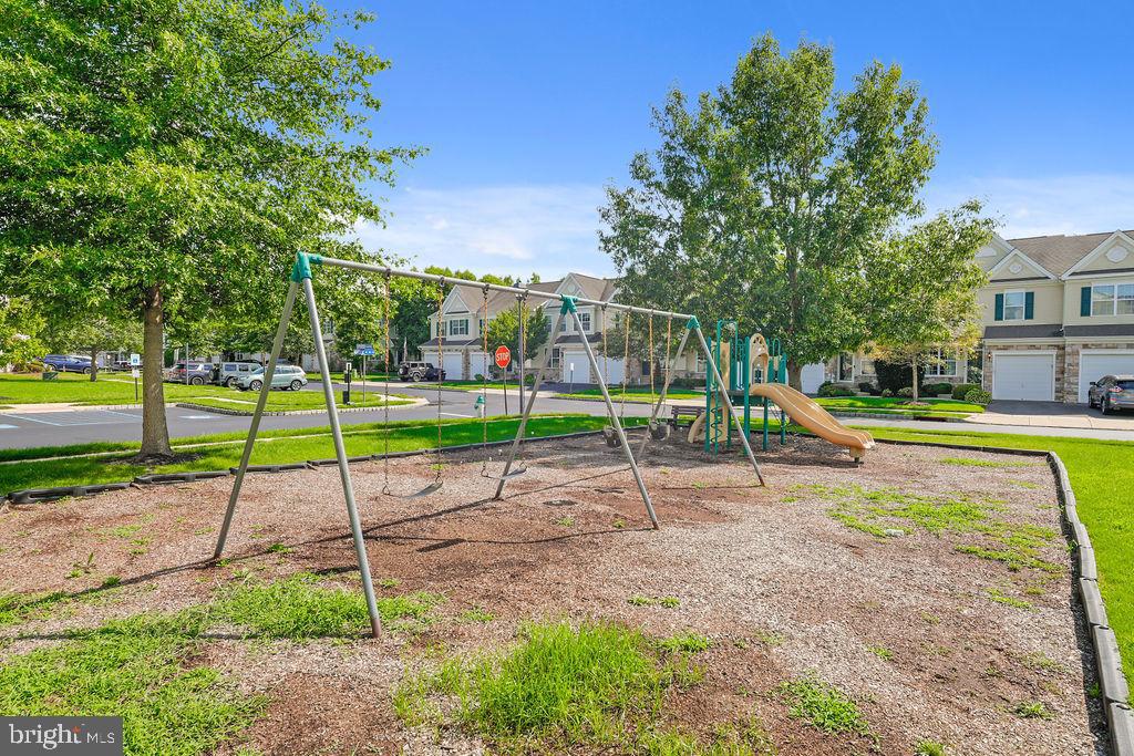 1607 Exposition Dr Property Photo 31