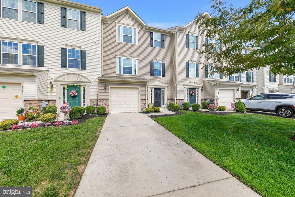 1607 Exposition Dr Property Photo 40