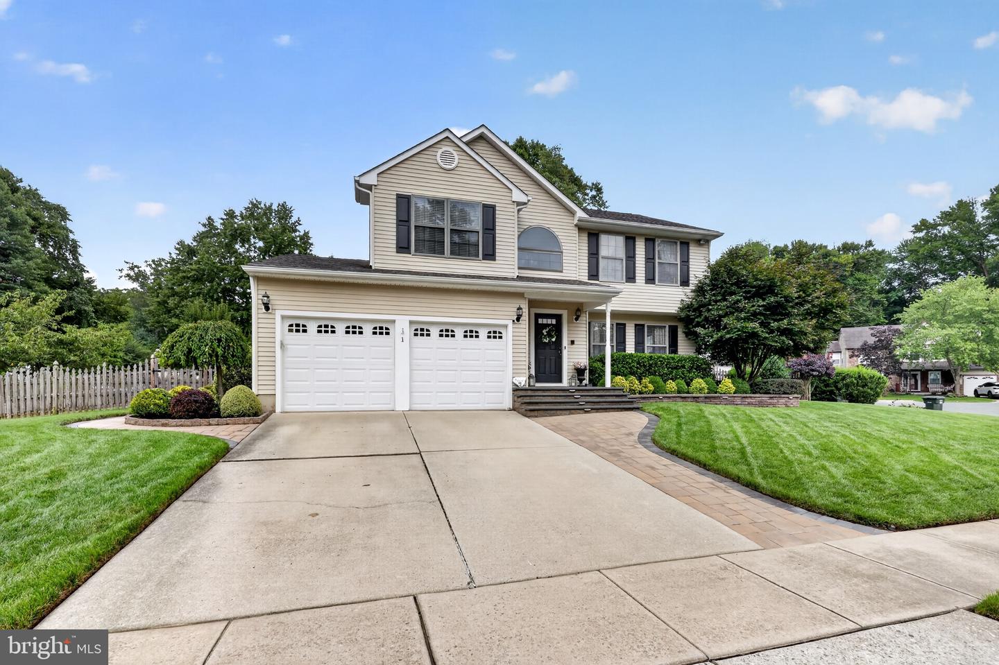 1 WOODLEIGH CT