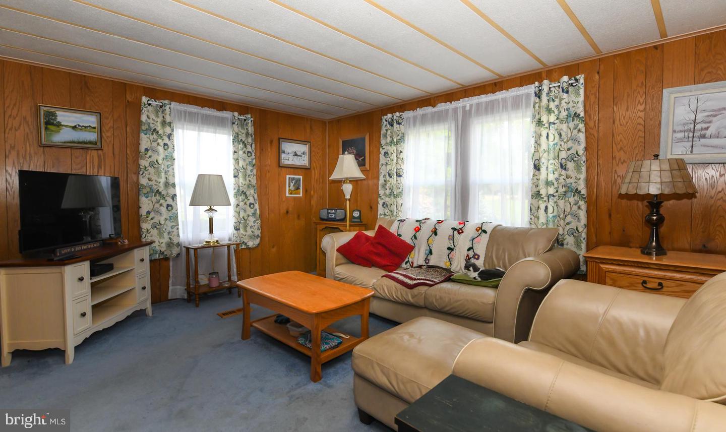 462 Harrison Ave Property Photo 4