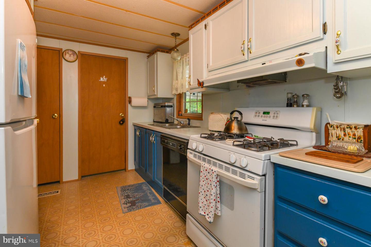 462 Harrison Ave Property Photo 6