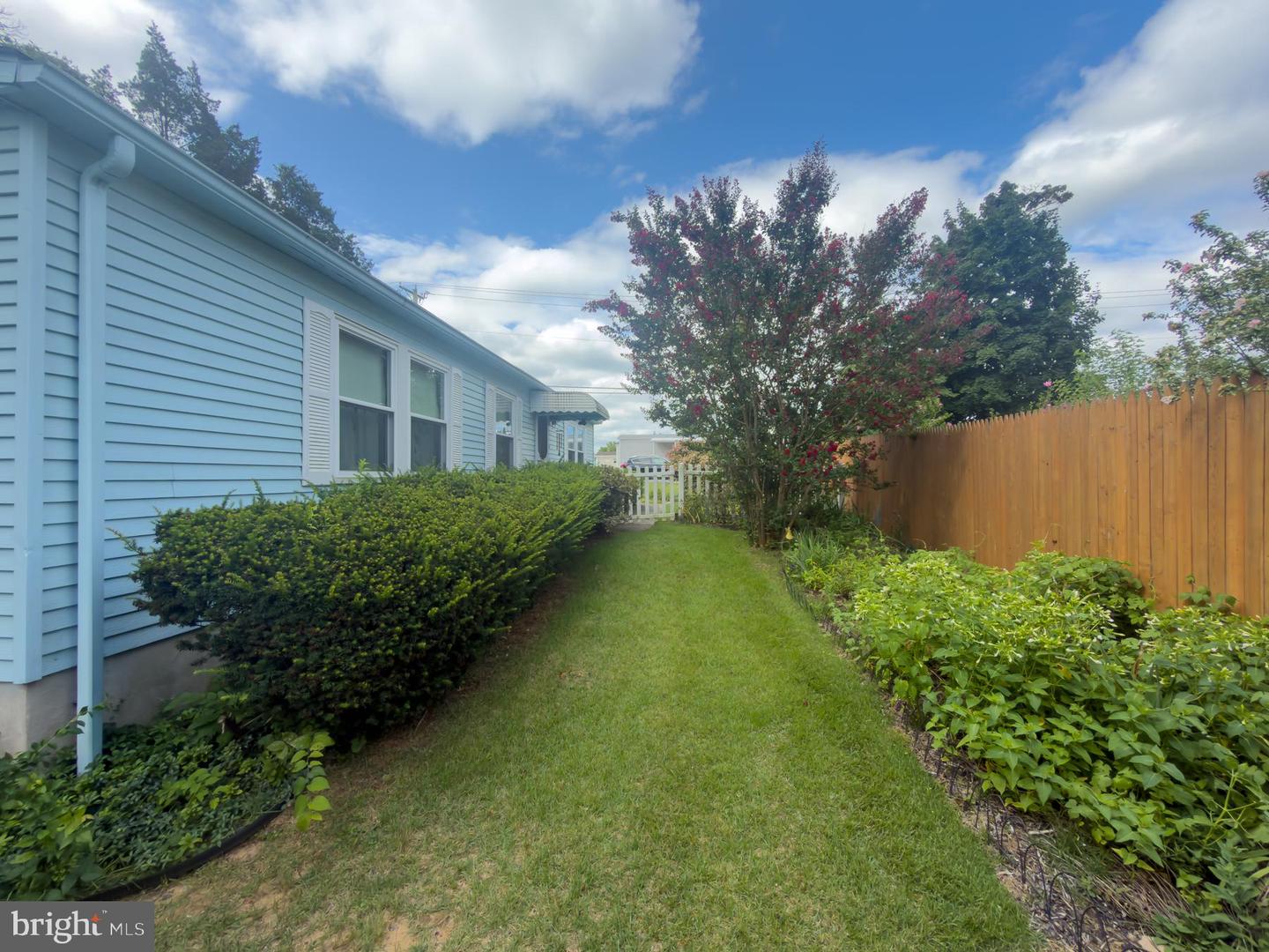 462 Harrison Ave Property Photo 12