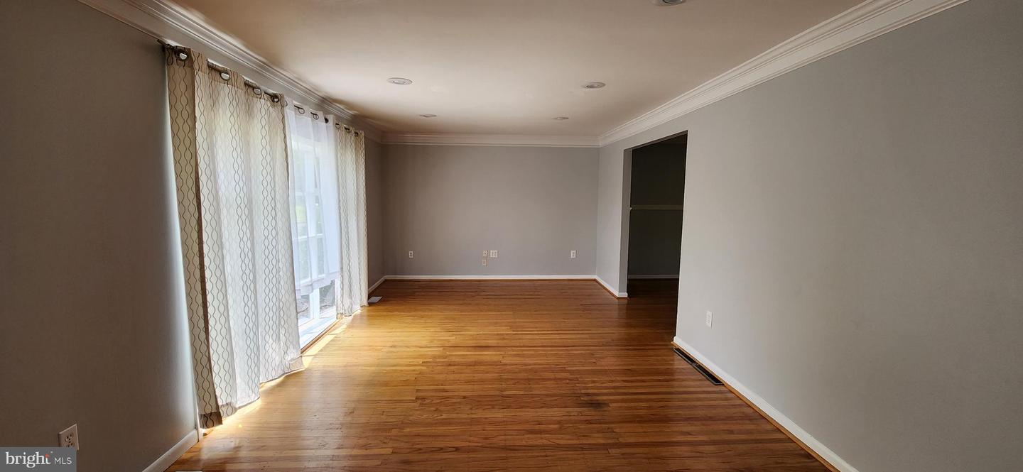 301 Overbrook Ave Property Photo 5