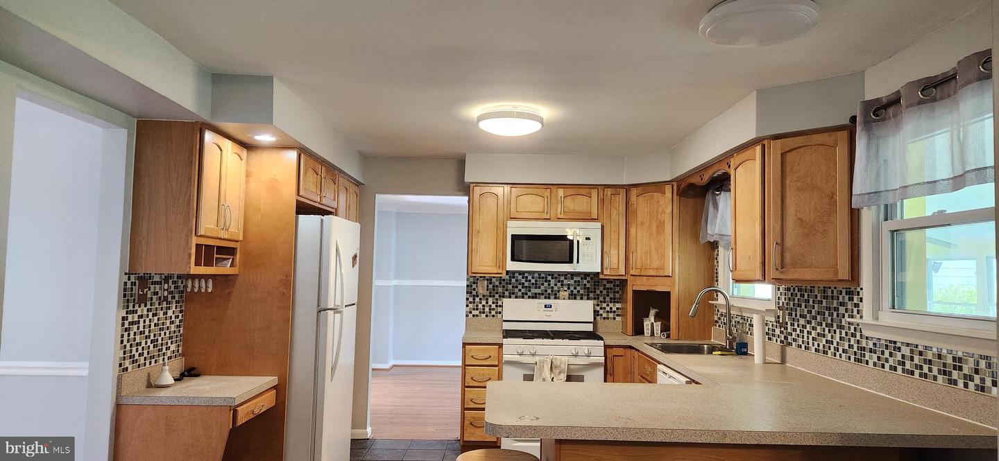 301 Overbrook Ave Property Photo 8