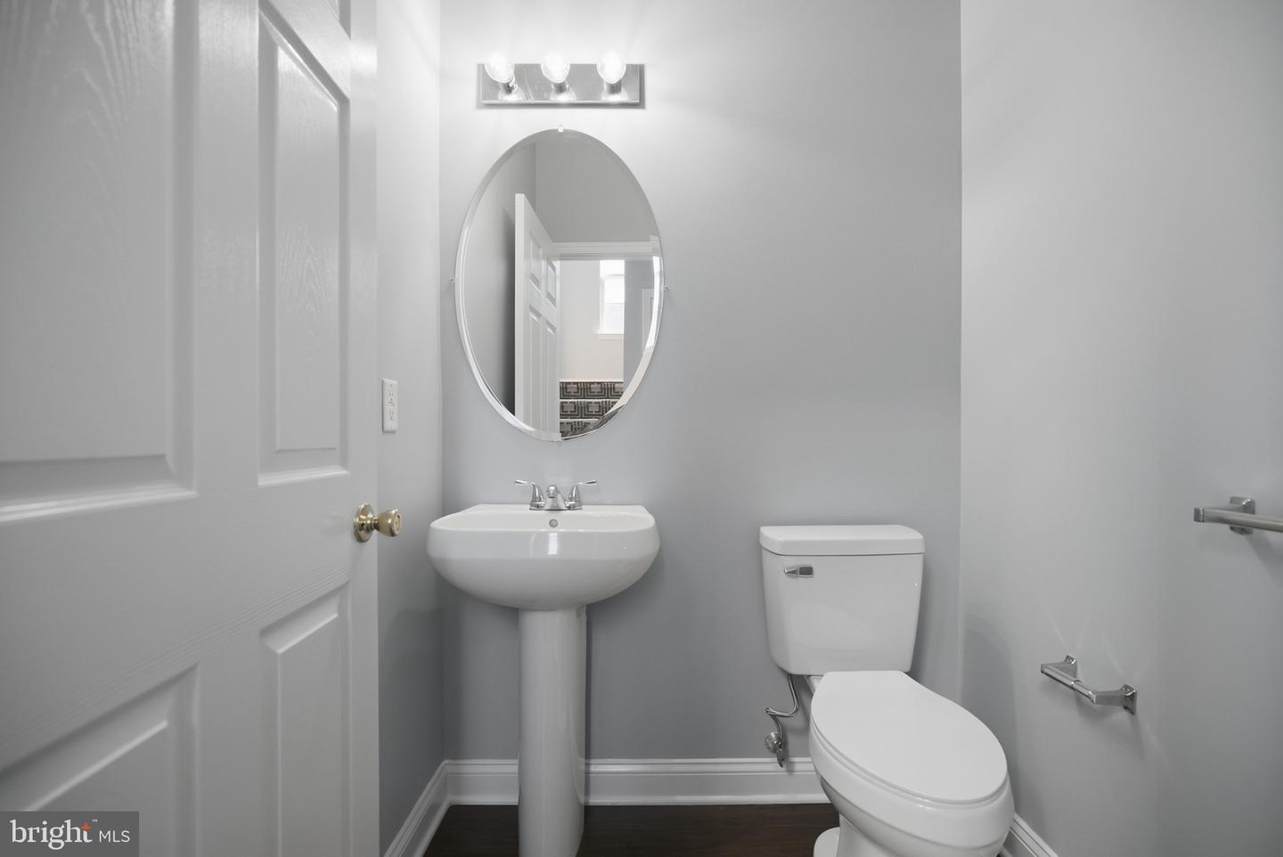 107 Chancellor Property Photo 24