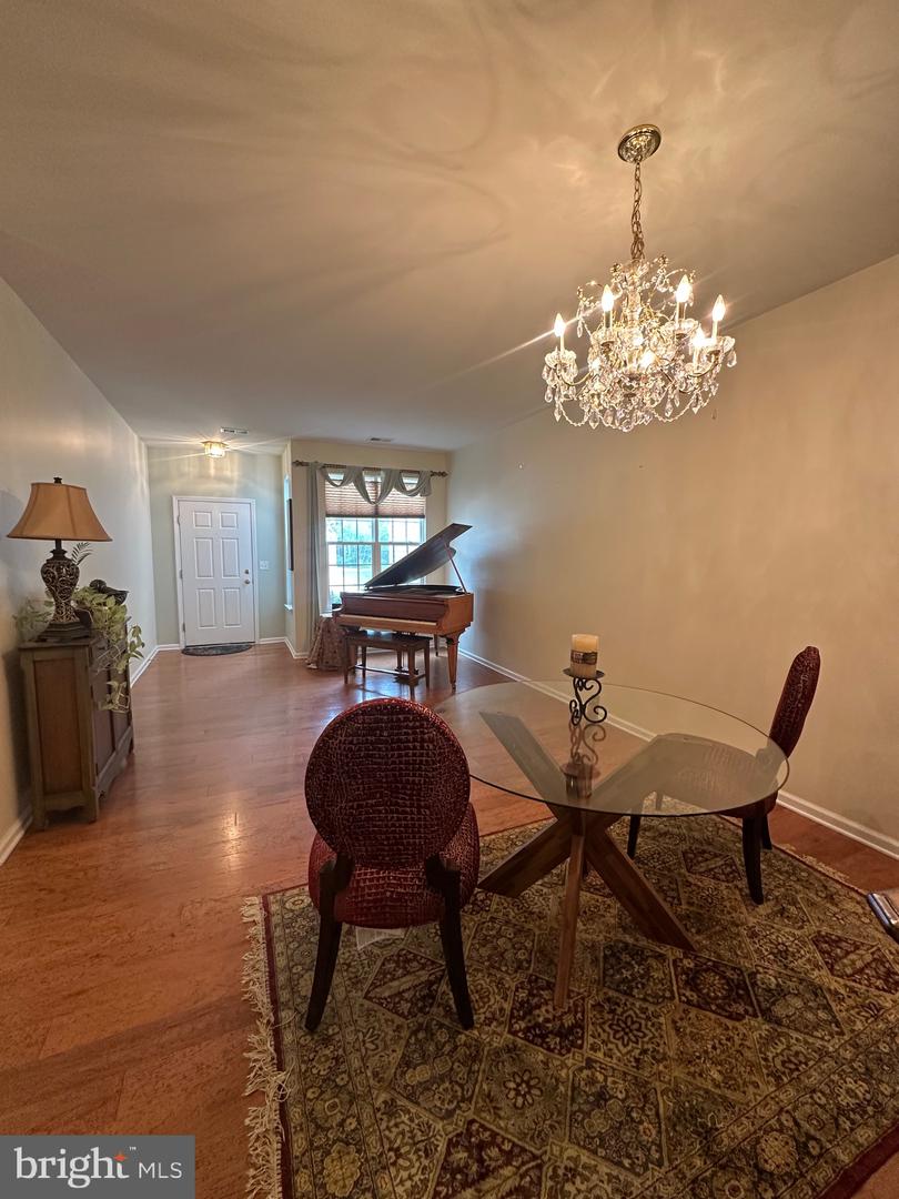 110 Sansom Ln Property Photo 2