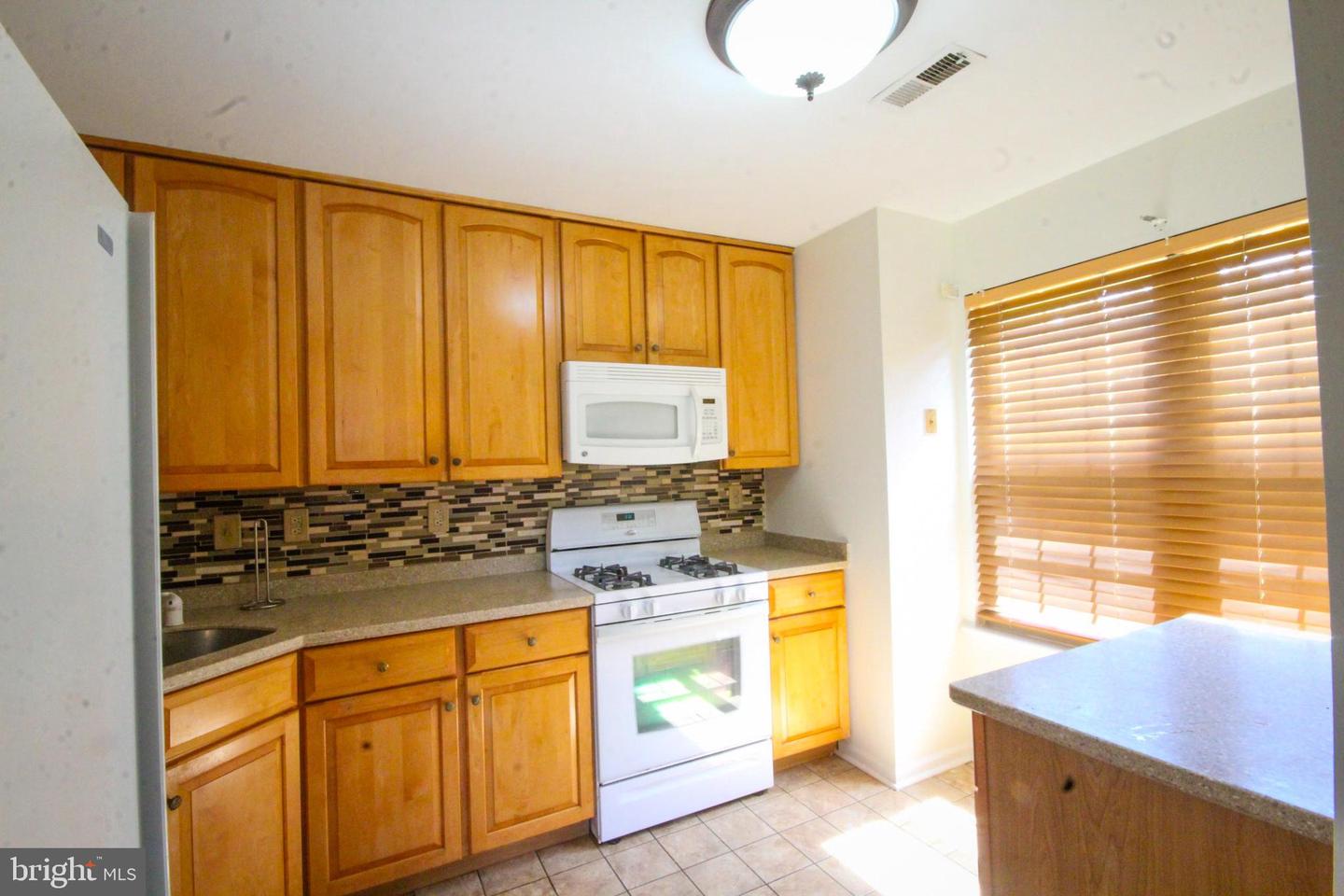 431 Atlanta Ct Property Photo 7