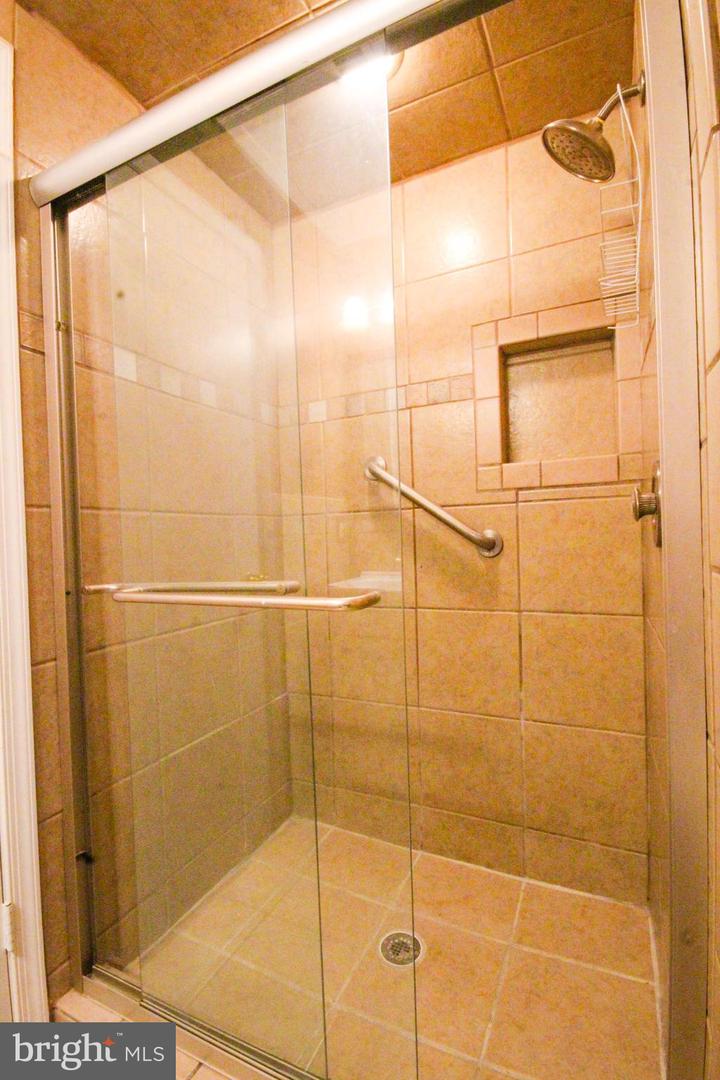 431 Atlanta Ct Property Photo 17