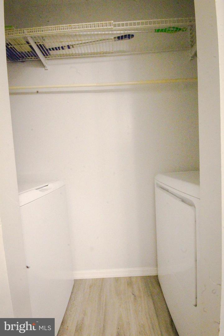 431 Atlanta Ct Property Photo 27
