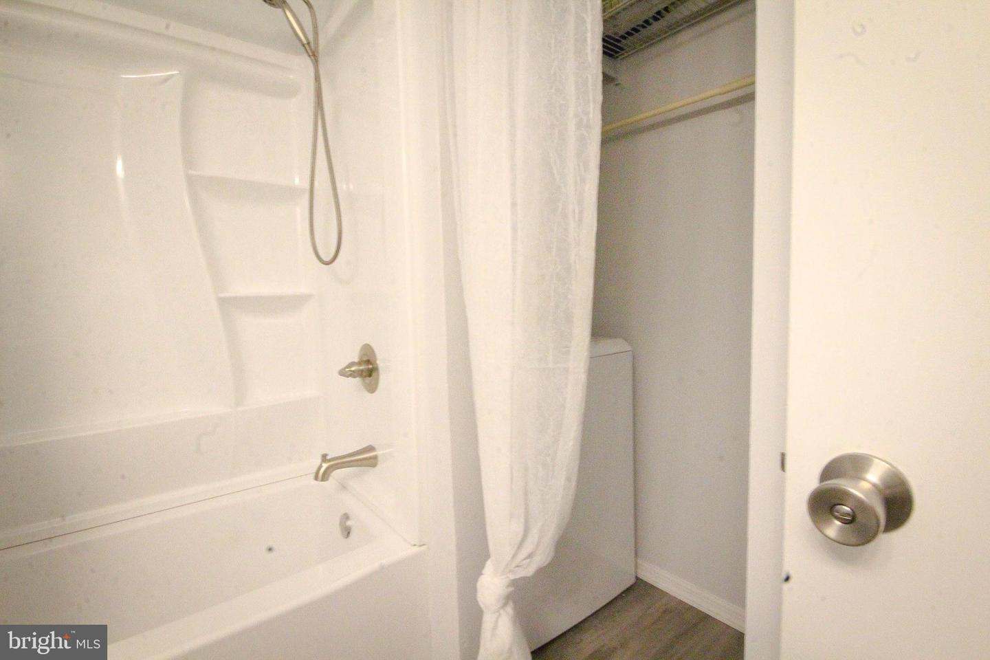 431 Atlanta Ct Property Photo 28