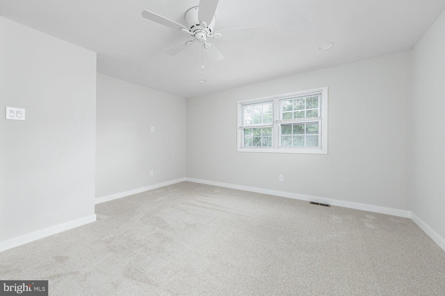 228 Leona Ct Property Photo 23