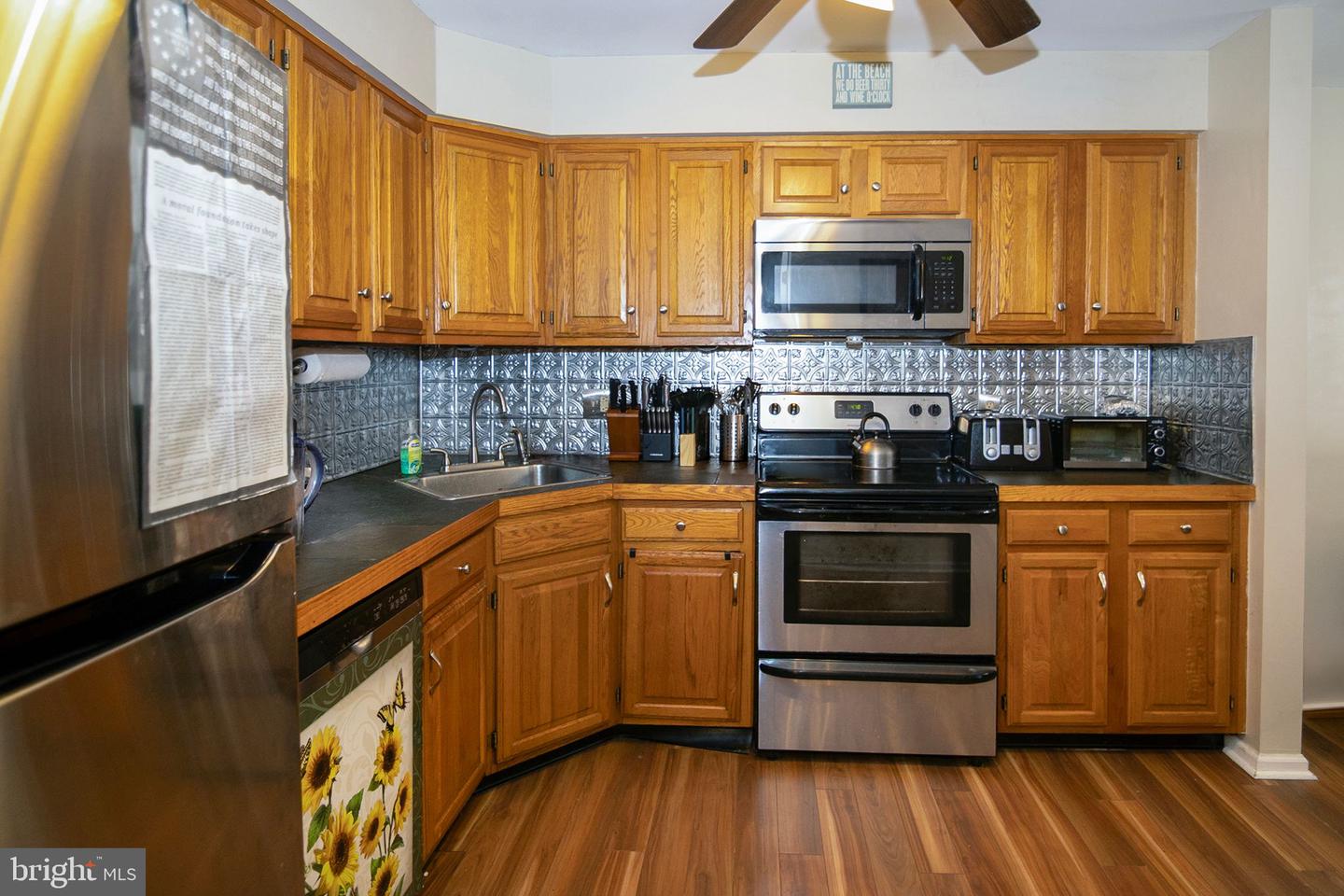 12 Harrogate Ct Property Photo 5