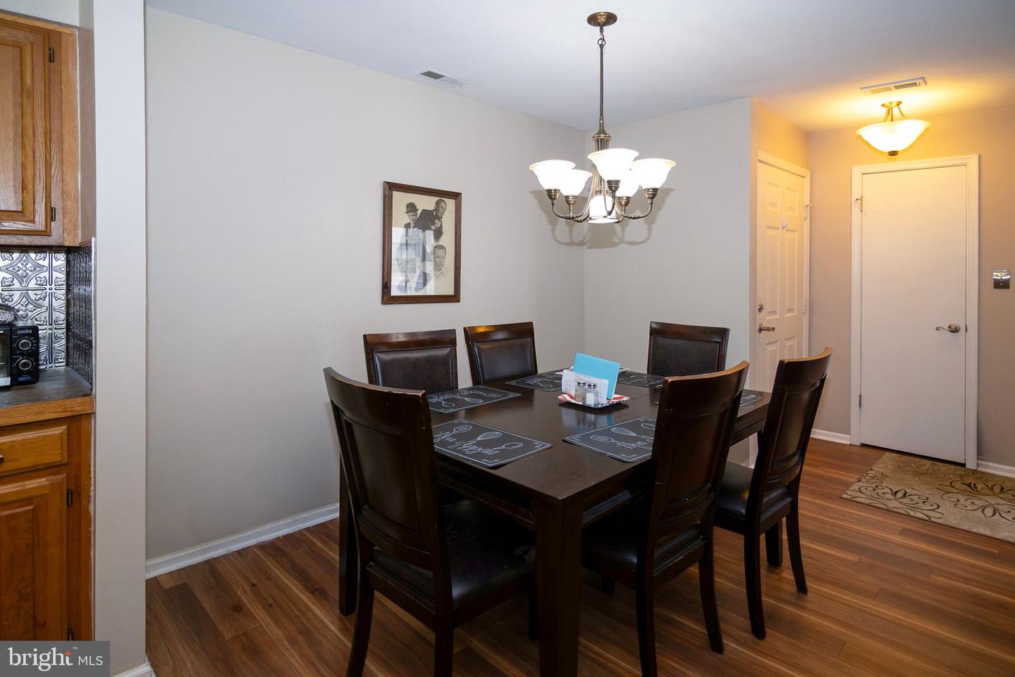 12 Harrogate Ct Property Photo 8