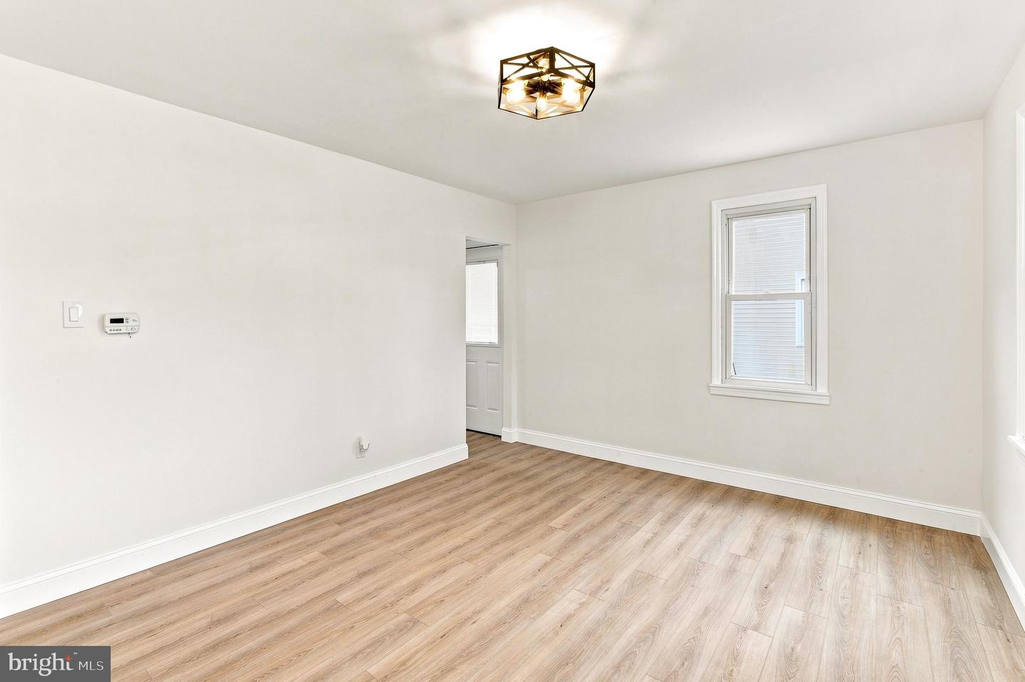 421 Beacon Ave Property Photo 14