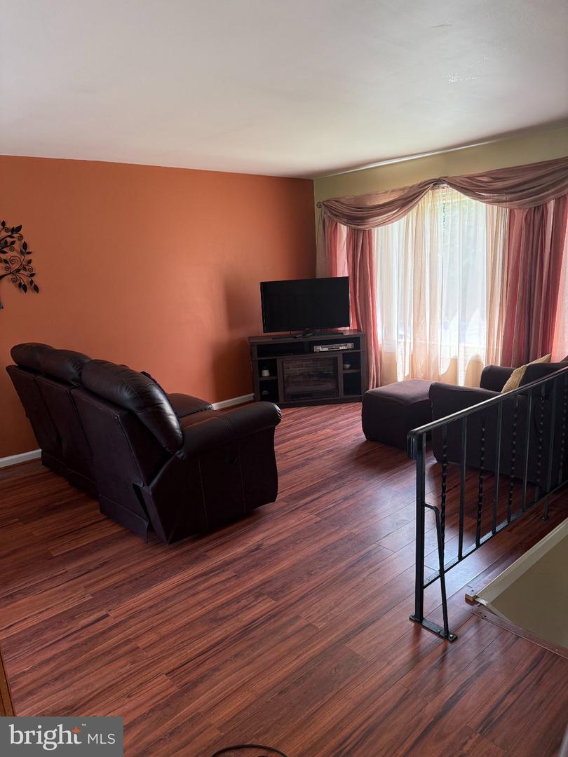 3 Lauffer Ln Property Photo 5