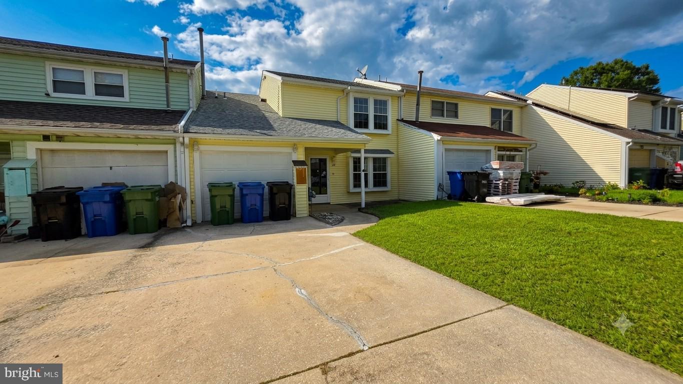 29 Fomalhaut Ave Property Photo 2