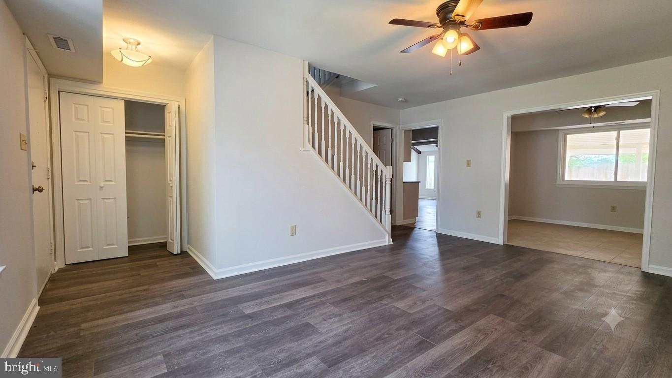 29 Fomalhaut Ave Property Photo 5