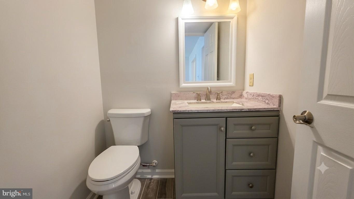 29 Fomalhaut Ave Property Photo 9