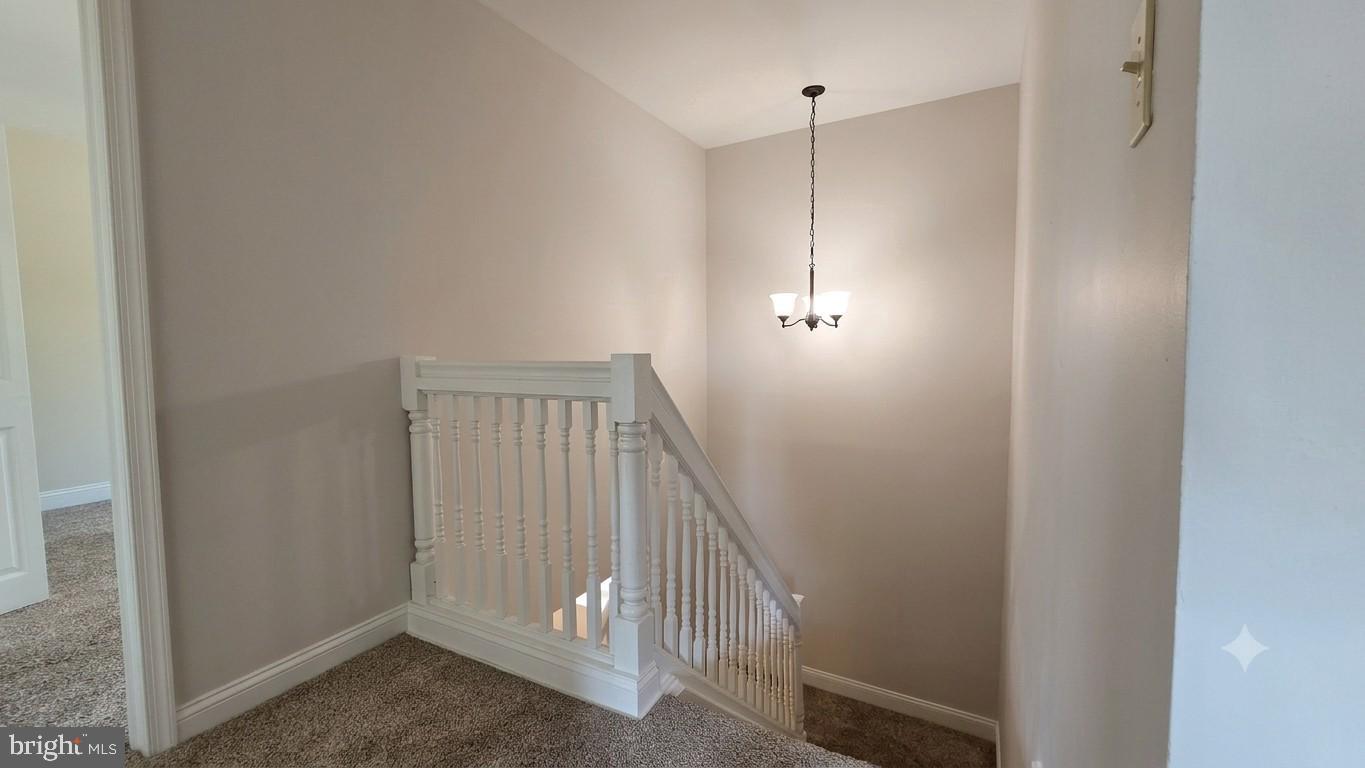 29 Fomalhaut Ave Property Photo 10