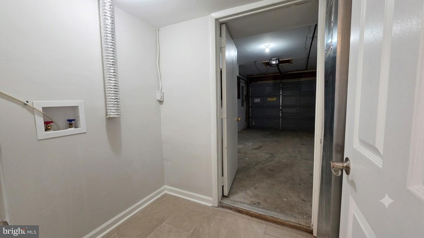29 Fomalhaut Ave Property Photo 16