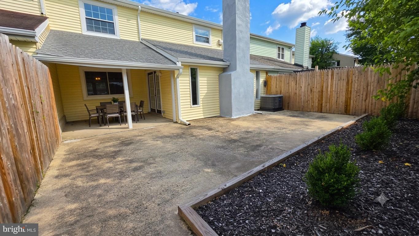 29 Fomalhaut Ave Property Photo 19