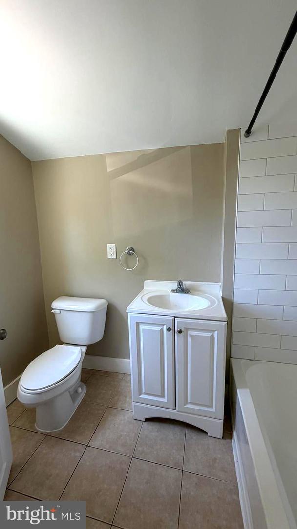 223 S Main St Property Photo 10