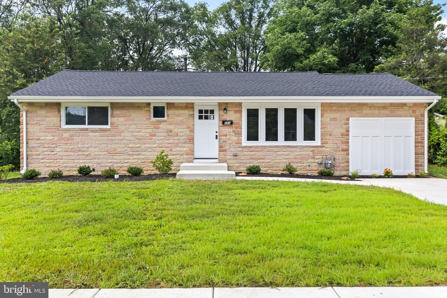 642 PIERRE AVE