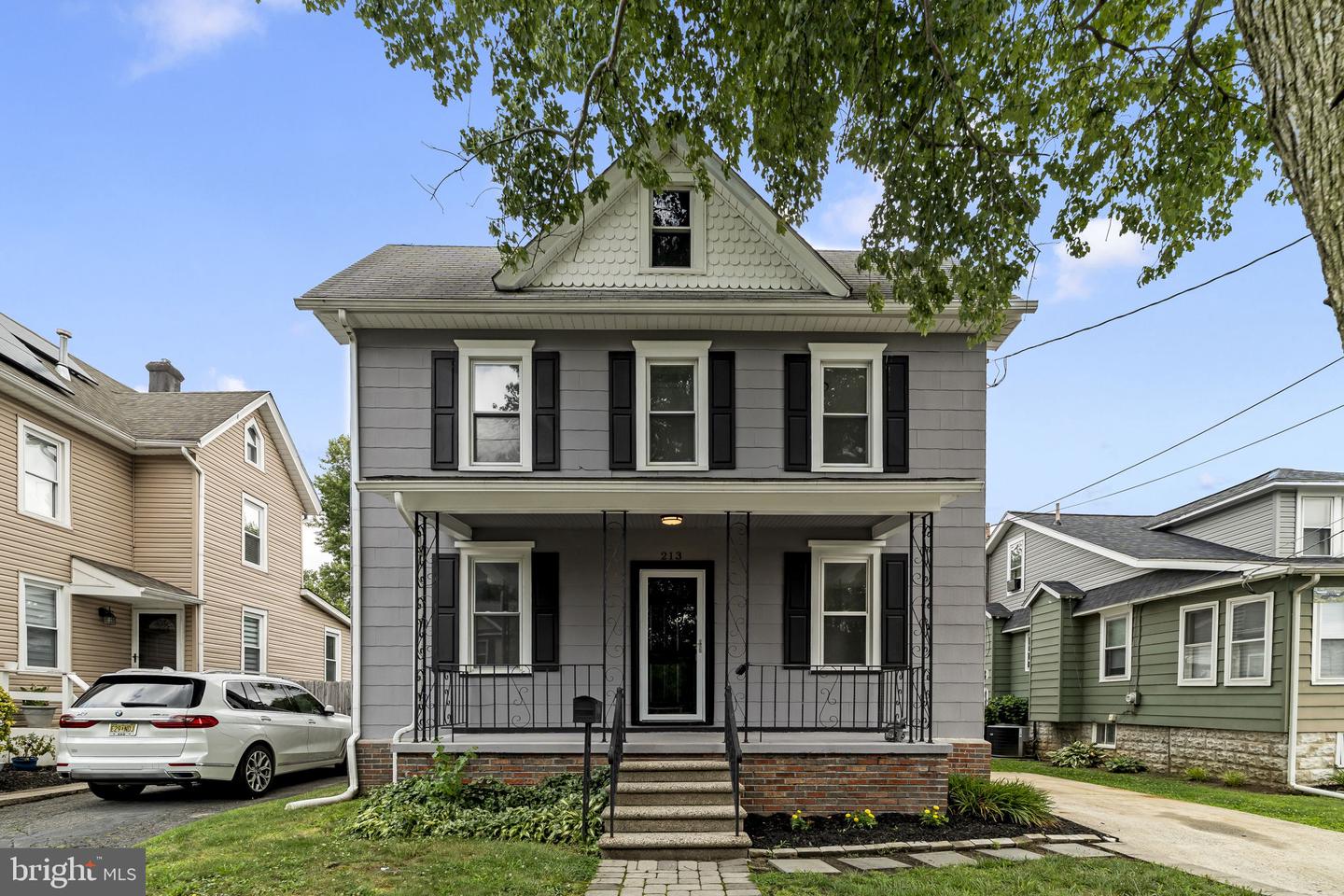 213 Chestnut St Property Photo 2