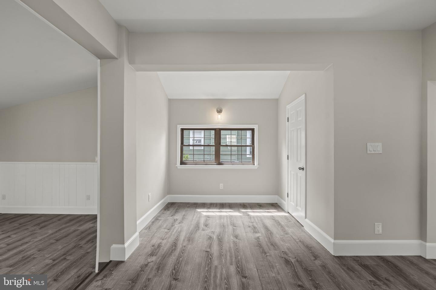 213 Chestnut St Property Photo 8