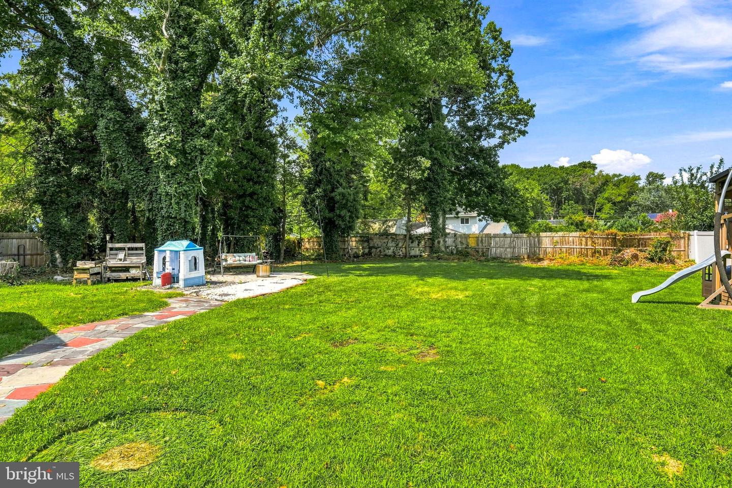 250 Dubois Ave Property Photo 36
