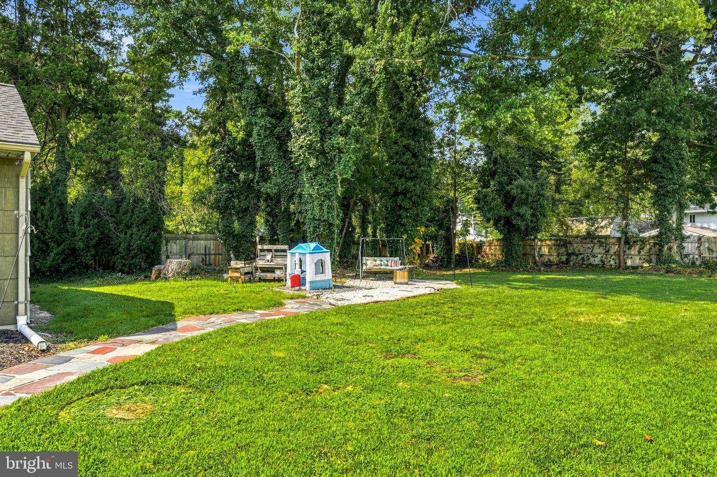 250 Dubois Ave Property Photo 37