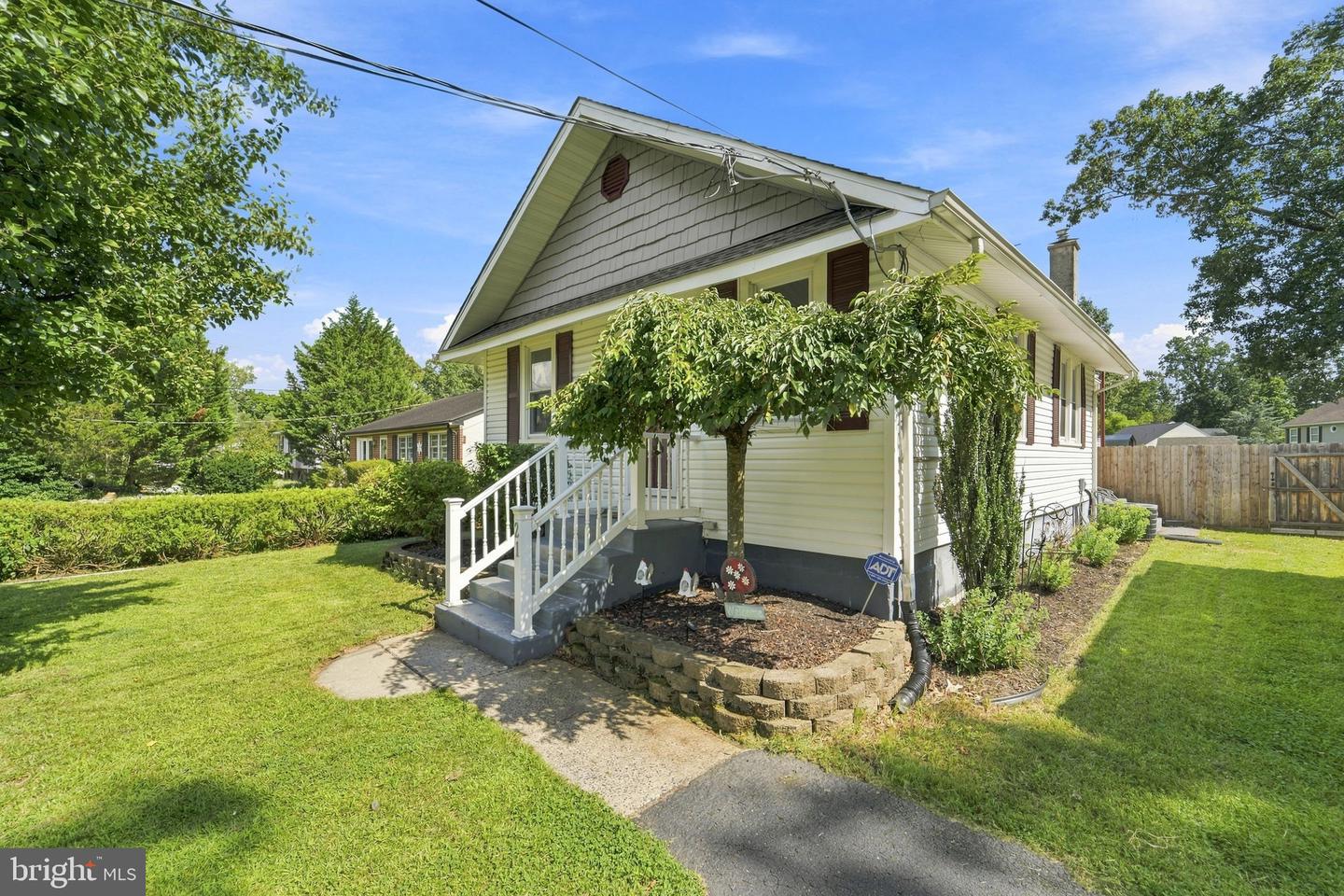 21 Margaret Ave Property Photo 1