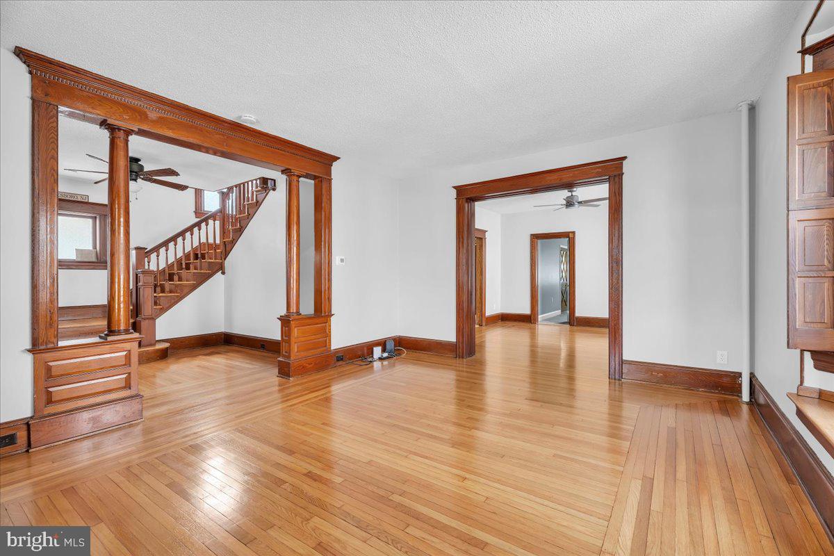 519 Park Ave Property Photo 5